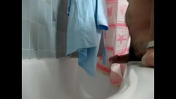 Preview 4 of She Went Crazy - Tub cumming