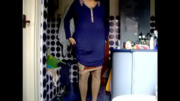 Preview 3 of Tow Big Ass Anal - HPIM8940.MPG I,  in blue nightgown