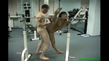 Preview 3 of Mi Esposa Un Trio - Flexible gymnast gets fucked