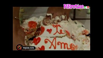 Preview 2 of Sister And Br0ther - Celebrando con un postre - Celebrating with a dessert