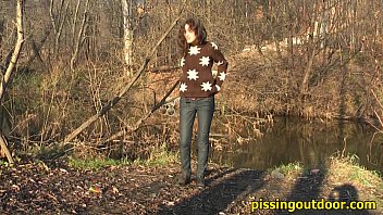 Preview 4 of Grhtfipni - Pissing in a secure place