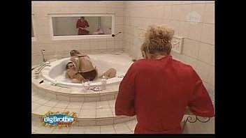 Preview 1 of Sunny Leone Xxx Potty - big-brother-polonia