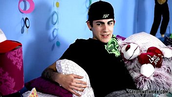 Preview 1 of Karina Laundry - Hot Twink Shows Friend How to Pack Fudge