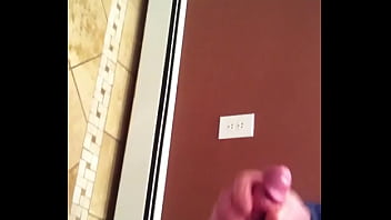 Preview 2 of Peluda Colombaian - BIG CUMSHOT.MOV