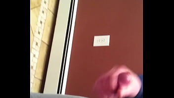 Preview 1 of Peluda Colombaian - BIG CUMSHOT.MOV