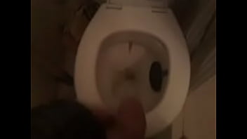 Preview 3 of Bocah Vs Ibu Tua - Taking a piss