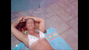 Preview 4 of Maturo Big - Girl At Her Pool