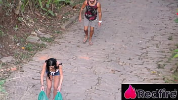 Preview 1 of Japanese Inceet Games - Vizinha ofereceu caf&eacute_ e deu ch&aacute_ de buceta e anal no pirocudo