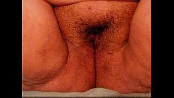 Preview 2 of Arib Sexxxvidco Vidco - A fat pussy aces put in glass bottle,  etc.