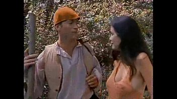 Preview 3 of Sunny Leone Hard At Garden - V&iacute_deo 1 - Gabriella Hall e Jason Schnuit