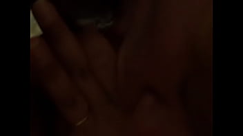 Preview 3 of Pake Celana Ketat - jorrando leite na bokinha