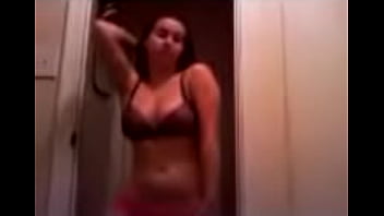 Preview 1 of Dad Ans Sin - sexy brunette dancing