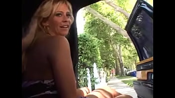 Preview 1 of Sister Xxx New Video - Milf invites teen over for a good time