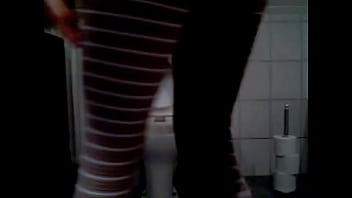 Preview 3 of Reality Montok - Piss in leggins-German Looser