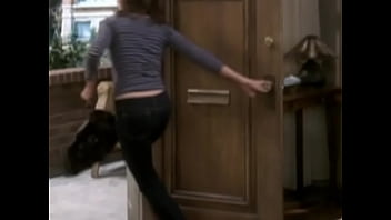 Preview 4 of Mamasitas Xxx Com - fuckable leah remini in jeans (soomed)