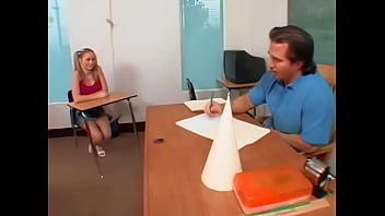 Preview 1 of Iranian Lose Hymen - Madison Scott really needs extra credit!!
