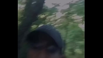 Preview 2 of Blwjob Xxx Video - Hoje eu to fazendo uma caminhada no mato depois da academia,  pqp que canseira ?