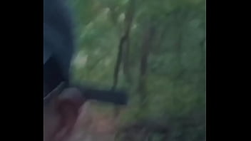 Preview 4 of Blwjob Xxx Video - Hoje eu to fazendo uma caminhada no mato depois da academia,  pqp que canseira ?