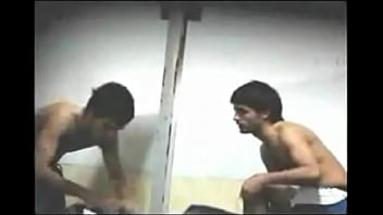 Preview 2 of Male Onsen - en los vestidores