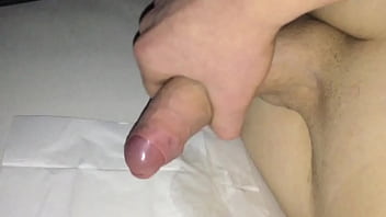 Preview 3 of Xev Bellringer Richard - Grosse bite de 17cm se branle