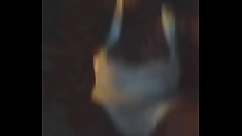 Preview 1 of Two Girl One Big Black Dick - Troia che si spoglia in cam,  dal vivo,  ripresa di nascosto