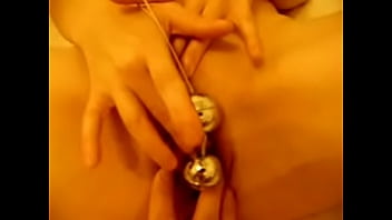 Preview 3 of Seel Open Xxx Bleeding - ball in a pussy
