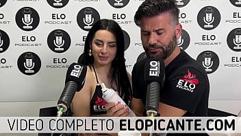 Preview 1 of Cremi Pussy - ALMENDRA SE TRAGA LA CREMA DE ELO PODCAST