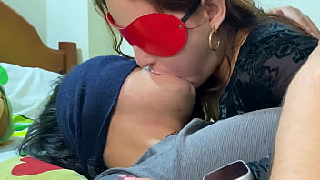 Preview 4 of Bokep Barat Hamil - HERMANASTRA dirige un BESO FRANC&Eacute_S PROFUNDO y muy H&Uacute_MEDO