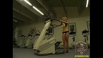 Preview 1 of Brazer Gamer - Renata Daninsky aka Peach - Actiongirls - Workout Strip Large