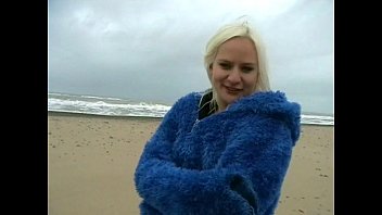 Preview 1 of Gf Showing Off Her Sexy Moves - Beach Babe Madness
