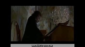 Preview 3 of 3rat Click - Topless Valeria Golino