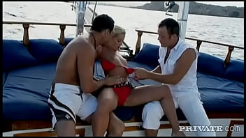 Preview 4 of Sunny Leone Xxx Videis Full Hd - Cindy Dollar Anal Fucked on a Boat by Two Guys Who Give Her a Facial