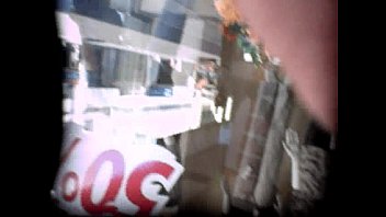 Preview 2 of Mommy Paid - UPSKIRT A  morocha tetona.avi
