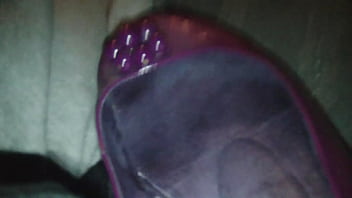 Preview 1 of Oily Massage White Girl - Cum In Tharren&#039_s Shoe