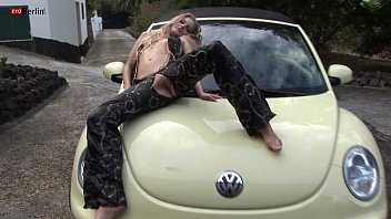 Preview 4 of Warframe Erotic - Eroberlin Cayenne Klein i wash my Beetle outdoor teen