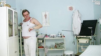 Preview 1 of Sex Cumshoot - Jane pussy gaping on gyno chair at clinic during speculum