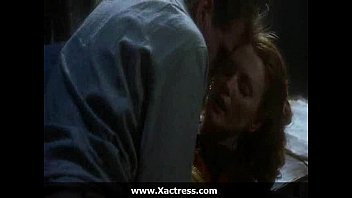 Preview 2 of Very Very Hot Fuking Sex - Julianne Moore compilation