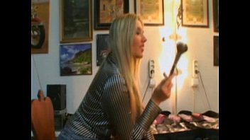 Preview 1 of Tickle Viki - full video porno 1