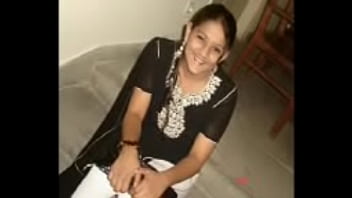 Preview 1 of Indian Bathroom Hiddan - bahria girls sexy fight in road