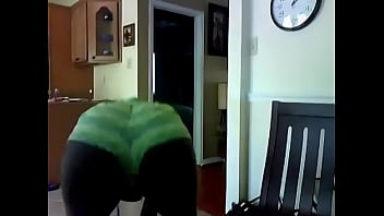 Preview 3 of Small Boy Guck Big Mom - Keedi&#039_s Ass