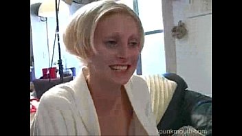 Preview 4 of Www High Sweet Sex Videos Com - Porn outtakes: Male pornstar does golf ball tricks while jerking off