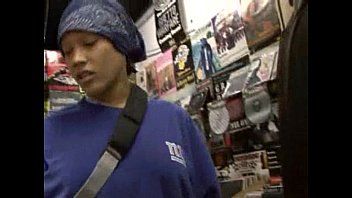 Preview 1 of Gran Y Amateur - Pimp My Black Teen - Cassidy Clay