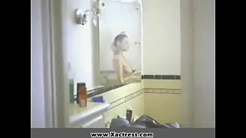 Preview 1 of Desi Momie - Angelina Jolie under the shower