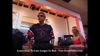 Preview 1 of Perlentaucher - Gina is preparing for a hard cumshot