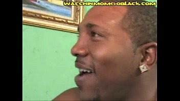 Preview 1 of Shocirls Porno - Mom go black