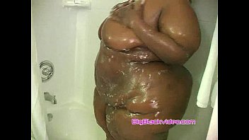 Preview 1 of Trazn Xxx - Supreme Diva shower
