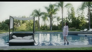 Preview 1 of Full Sax V - Ver&oacute_nica Radke (Scarlet) - Poolside Pleasure - XArt