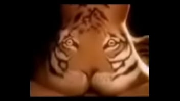 Preview 2 of Sunny Lion Sax Vid - Tigre Devorador de Hombres