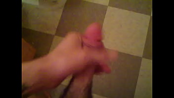 Preview 1 of Ass Kandsxxxxxxxx - Cumming on cam...1st time!