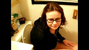 Preview 1 of Cherie Deville With Iordi - Clit Pee